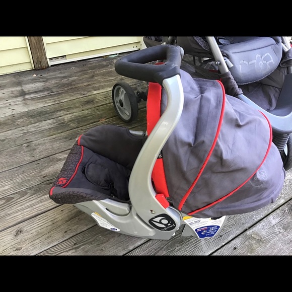 EZ Ride5 HelloKitty Travel Stroller System - Picture 6 of 7